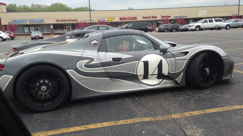 Illustration for article titled The Porsche 918 Spyder Is An Ultimate Grocery Getter
